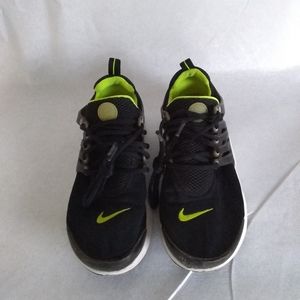 Kids Nike Presto shoes